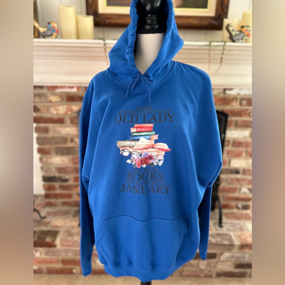 Gildan Heavy Blend Hoodie in Royal Blue Size 3XL